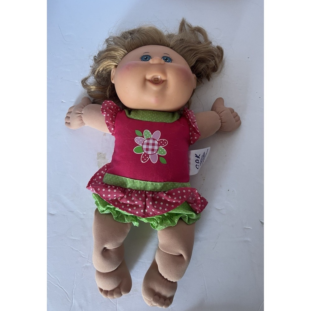 Cabbage‎ Patch Kids Laughing Doll Girl Blonde Blue Eyes 2011 Plush Toy